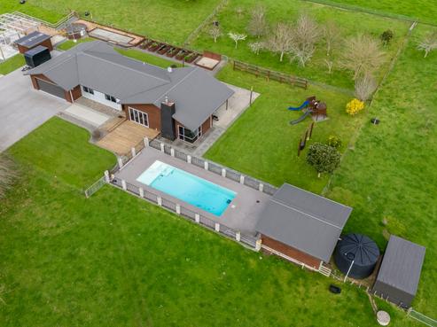 23B Higginson Road, Ngahinapouri
