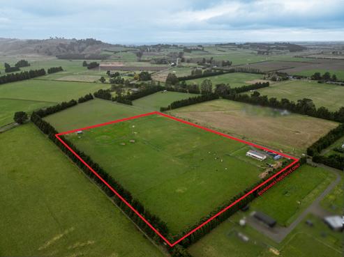 455 Ashley Road, Cust