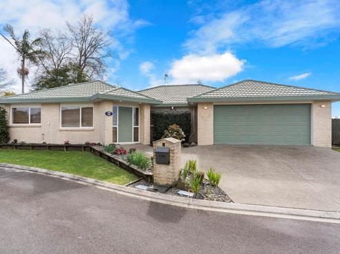 17A Shannon Grove, Pukekohe