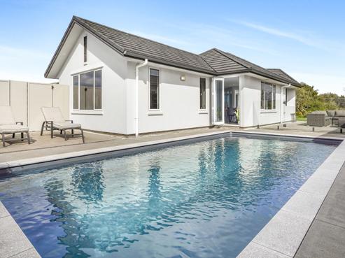 168 Saint James Drive, Huntington