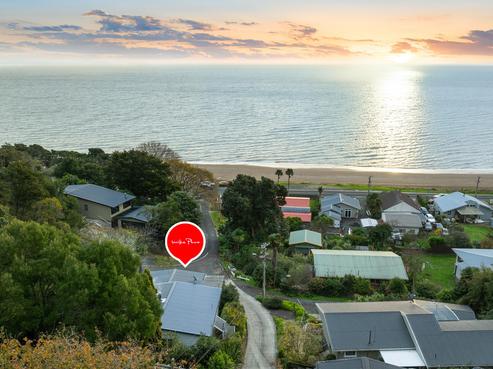 11 Adams Road, Thornton Bay