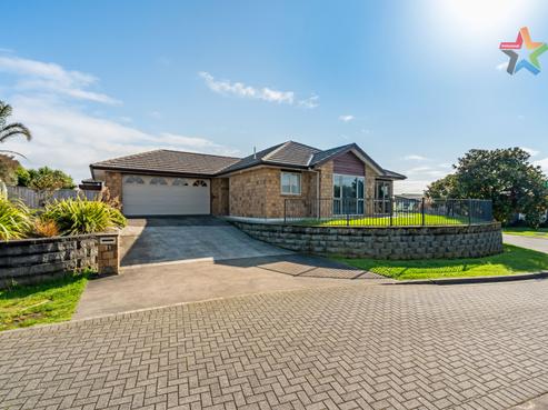 27 Simpson Crescent, Raumati Beach