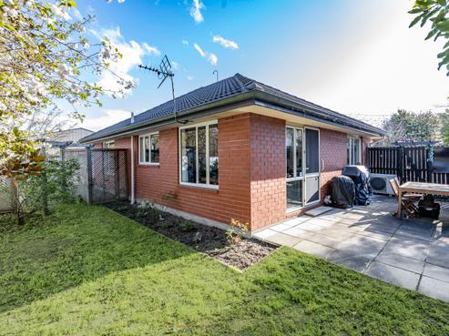 2/74 Russley Road, Russley