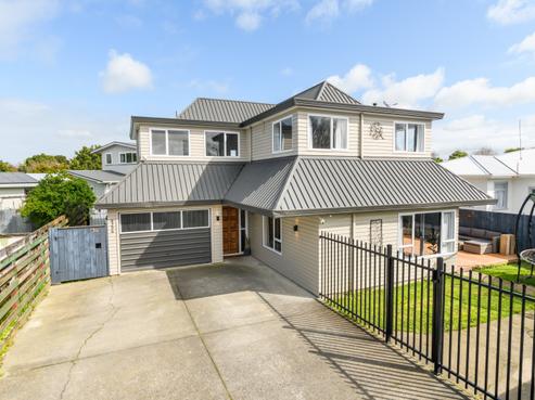 422A Botanical Road, West End