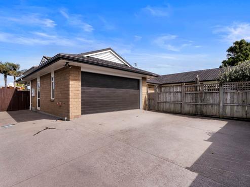 31 Prince Regent Drive, Half Moon Bay