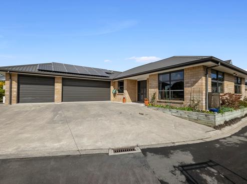 18A Virginia Place, Whalers Gate