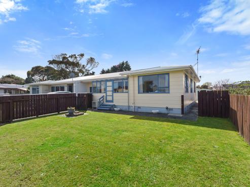 8B Sharda Grove, Paraparaumu Beach