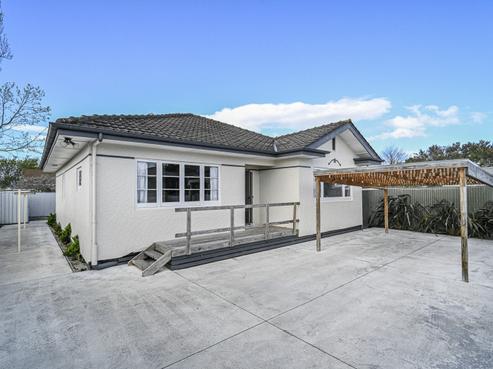 605C Queen Street West, Saint Leonards