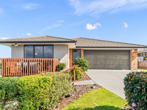 7 Lester Heights Drive, Woodhill