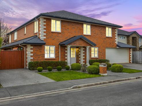 7 Springbrook Lane, Northwood