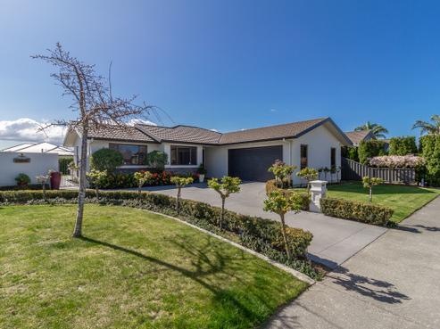8 Pacific Avenue, Poraiti