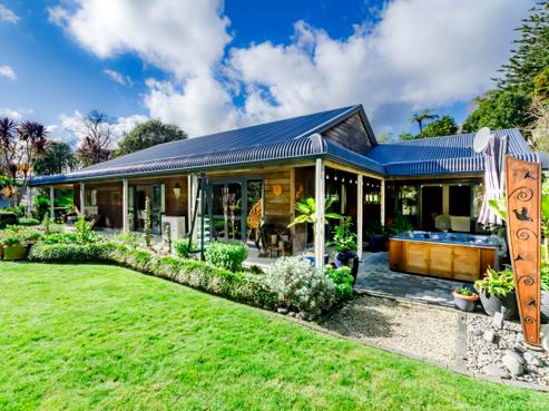 16 Sydney Crescent, Raumati South