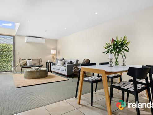 2/1010 Colombo Street, Saint Albans