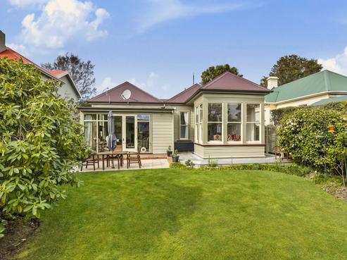 163 Highgate, Roslyn