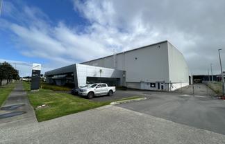 3,297m² Industrial with Breezeway