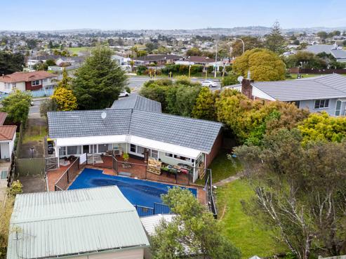 4 Glenmore Road, Sunnyhills