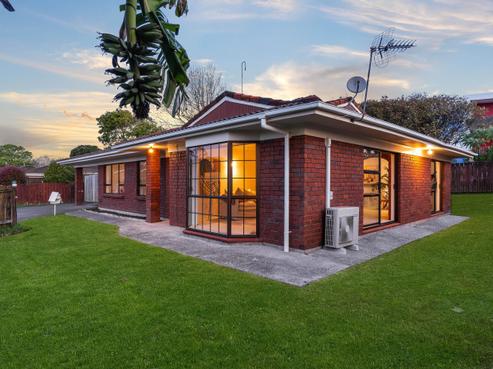 6/66 Rathgar Road, Henderson