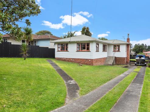 21 Taipari Road, Te Atatu Peninsula
