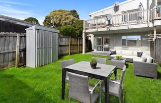 Flat 1/242 Great North Road, Henderson