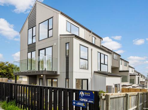 7/88 Te Atatu Road, Te Atatu South