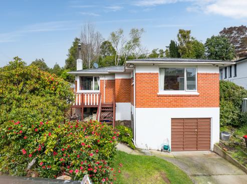 21 Centennial Avenue, Helensburgh