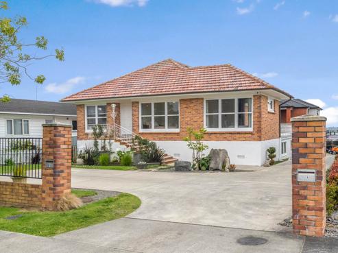 51 Bradbury Road, Botany Downs