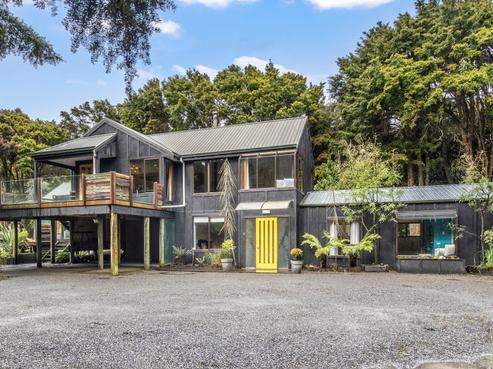50 Huruhuru Road, Otatara