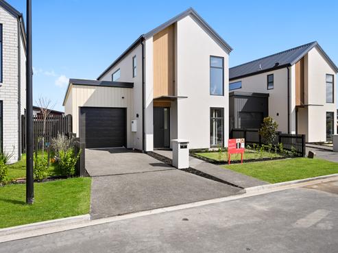 7 Ogilvie Avenue, Greenhill Park