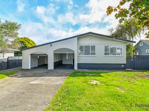 6 Blanes Road, Weymouth