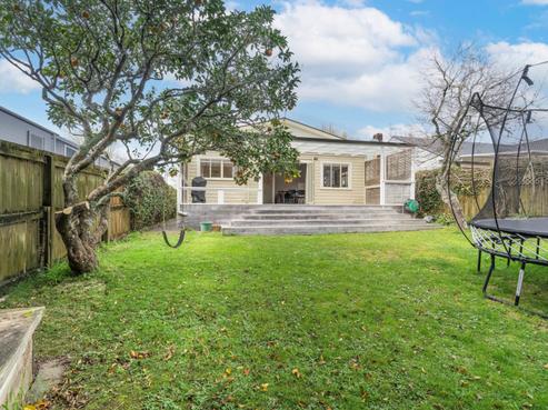 54 Dignan Street, Point Chevalier