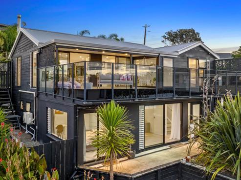 82 Bay Street, Red Beach