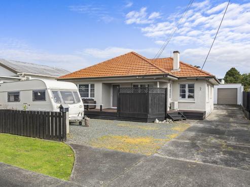 2 Keays Road, Avenues