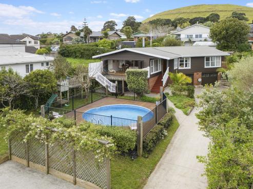 97 Wallace Road, Mangere Bridge