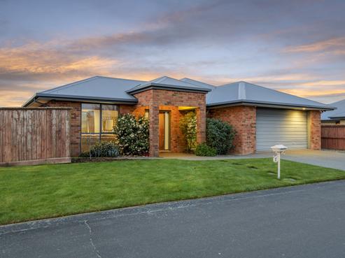 2 Te Pihopa Way, Aidanfield