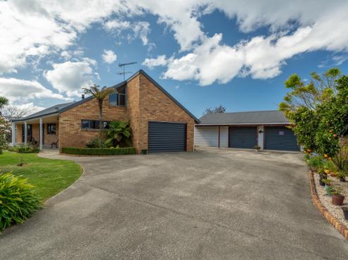 2 Feary Crescent, Takaka