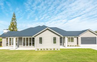 14 Longbeach Drive, Castlecliff