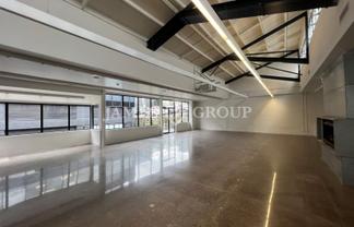 PREMIUM COLLEGE HILL OFFICE