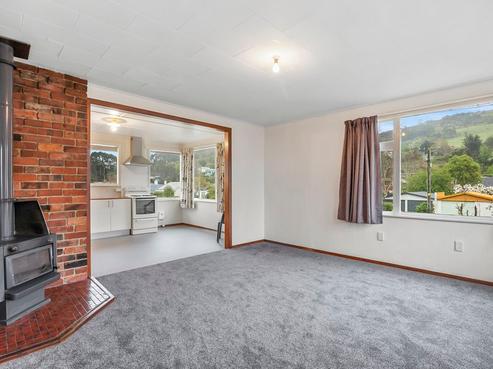 16 Ainslee Place, North East Valley