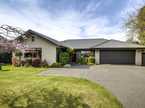 18 Arbuckle Road, Frimley