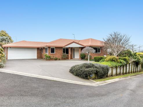 18 Ashmore Drive, Frankleigh Park