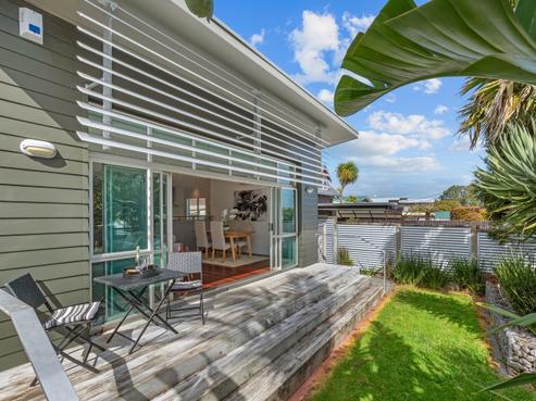 2/2 Salem Place, Torbay