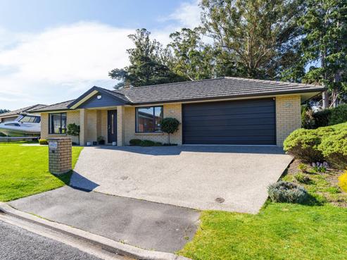 10 Saint James Place, Fairfield