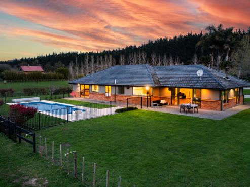 255 Ararimu Valley Road, Helensville