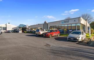 Offices with great parking suit owner occupier/investor