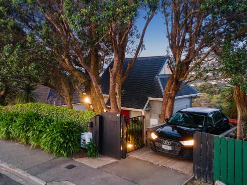9 Burn Street, Karori