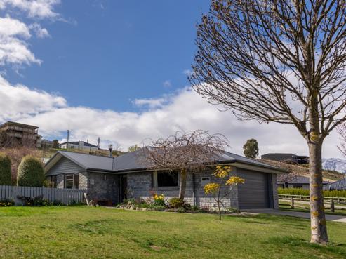 39 Hewson Crescent, Lake Hawea