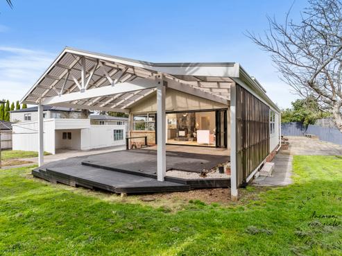 5 Dreadon Road, Manurewa