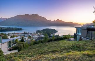 50 Belfast Terrace, Queenstown Hill