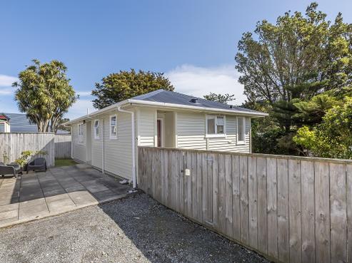 57B Ranui Terrace, Tawa