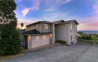 188 Whangaparaoa Road, Red Beach